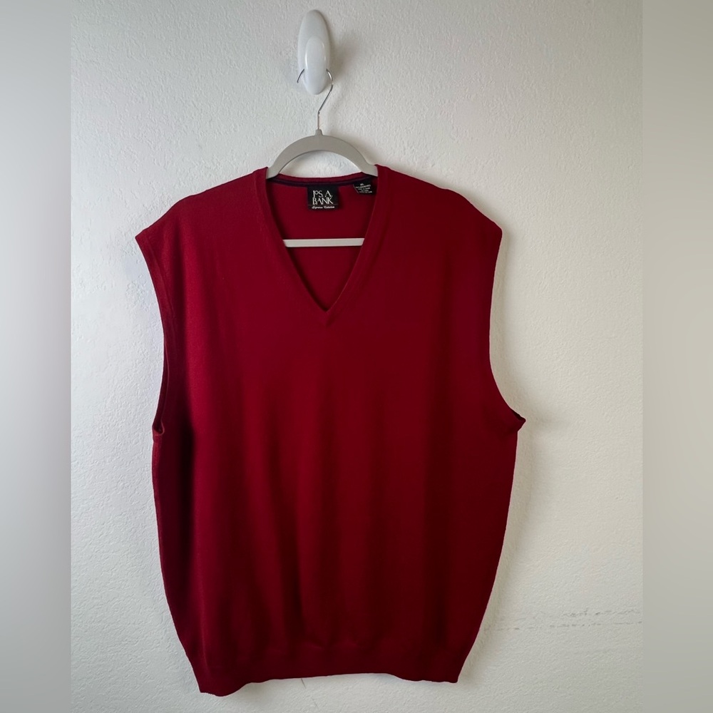 Jos A Bank Red Merino Wool Classic Sweater Vest Fall Winter Office